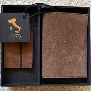 Brown Italian Leather Passport Holder/Wallet and Luggage Tag Set - New in Box